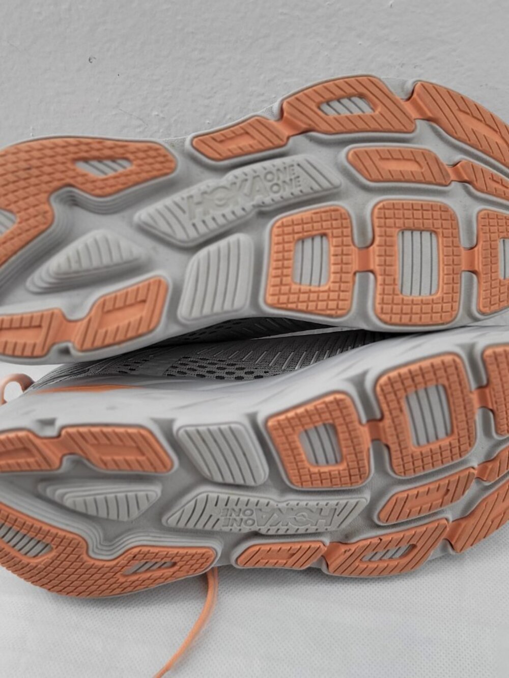 Hoka One One Bondi 7 Running Shoes Womens 11 Gray Orange Sneakers Sharkskin - Picture 13 of 14